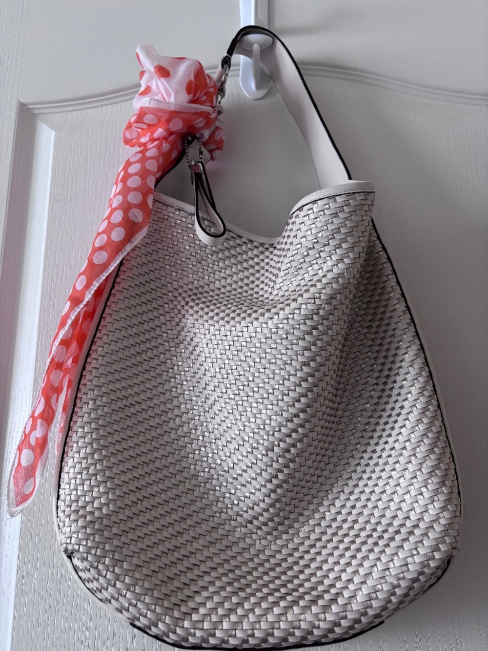 Coach Park Avery Hobo F29894 (Scarf excluded)